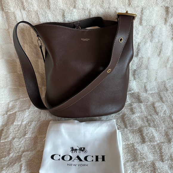 Pre-owned! Coach CCC23 Bleecker 28 Bucket Bag In Maple Leather Women's Bag - Picture 1 of 10